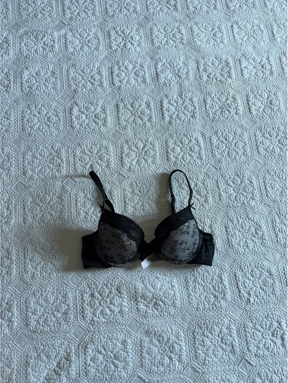 Vintage 2000s DKNY Black and Gray Lace Bra with Adjustable Straps